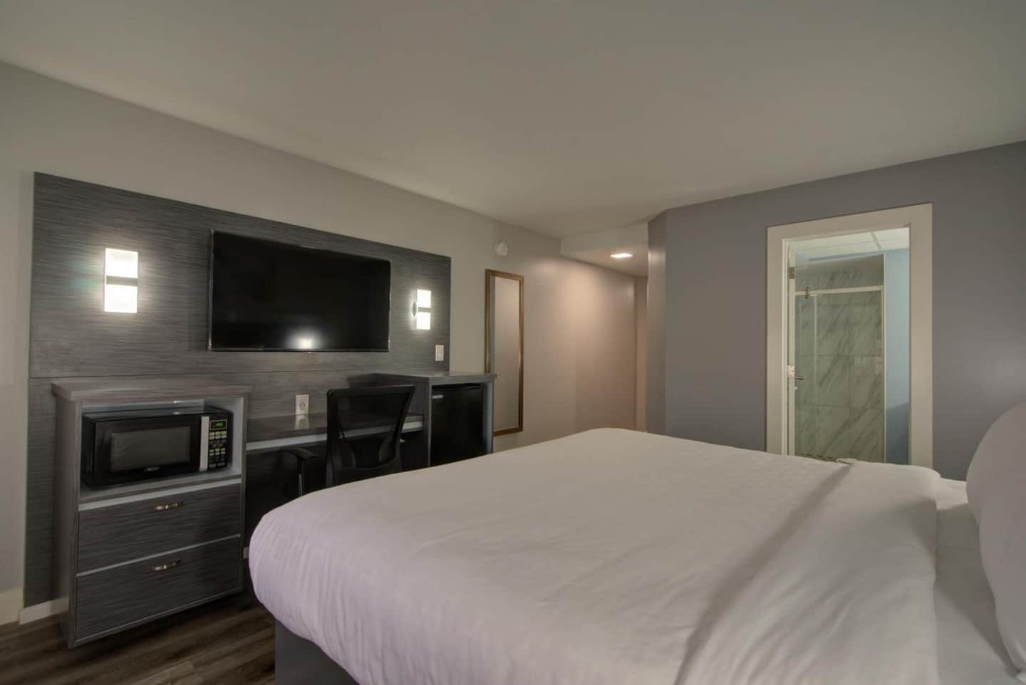 Clarion Pointe Tampa-Brandon Near Fairgrounds and Casino