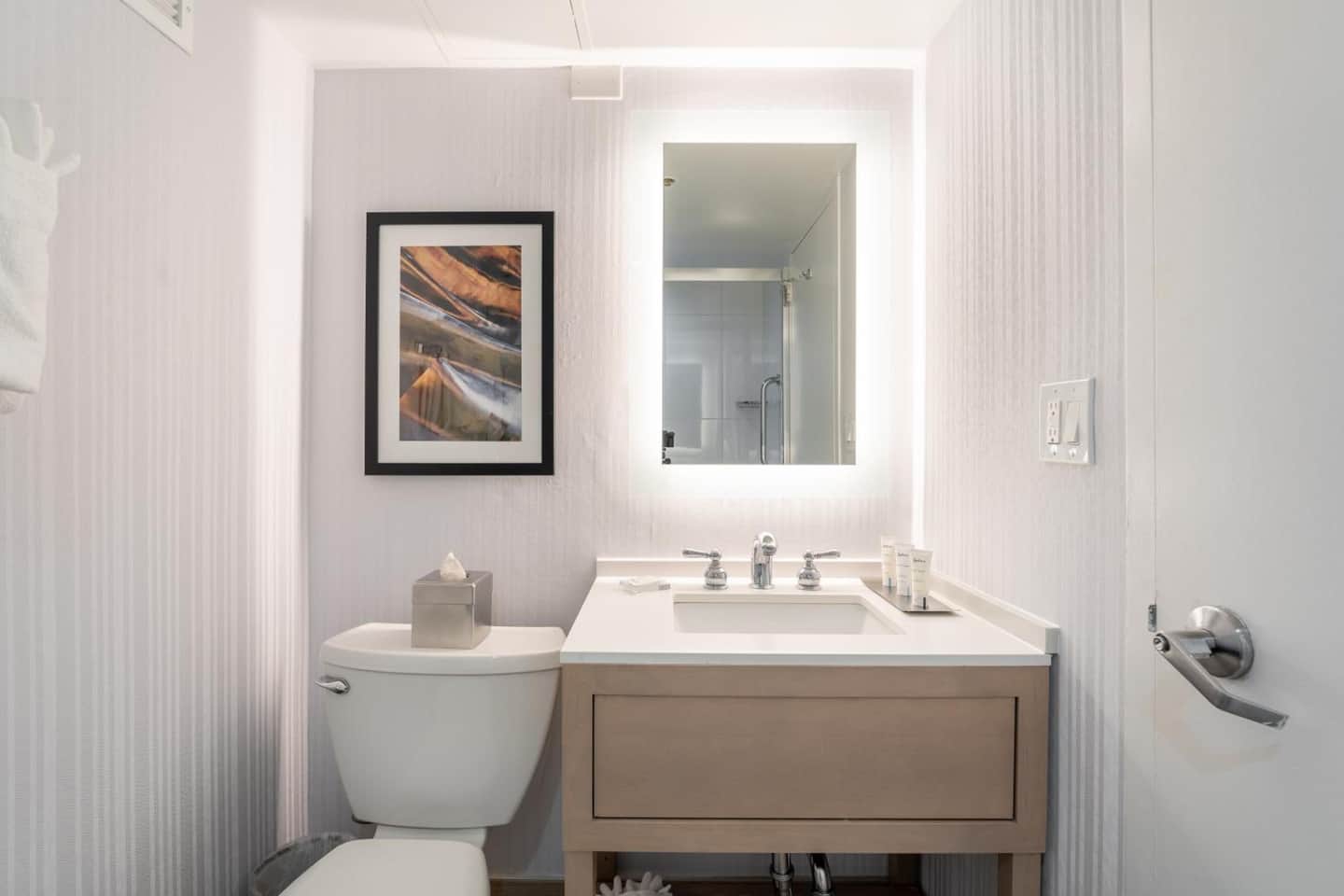 DoubleTree by Hilton New York JFK Airport