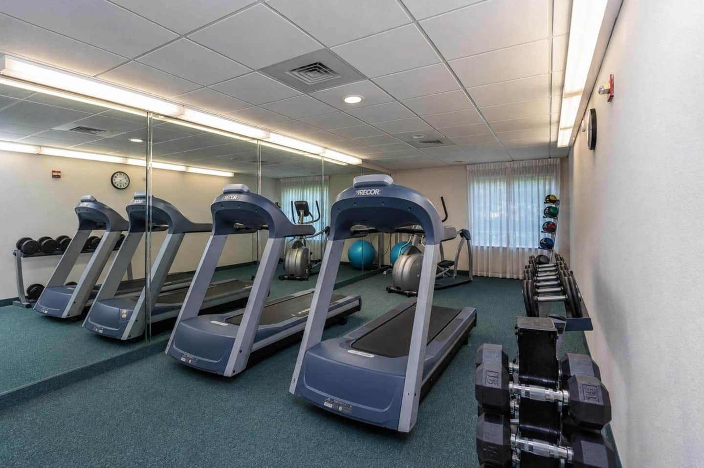 Staywell Inn & Suites I-75