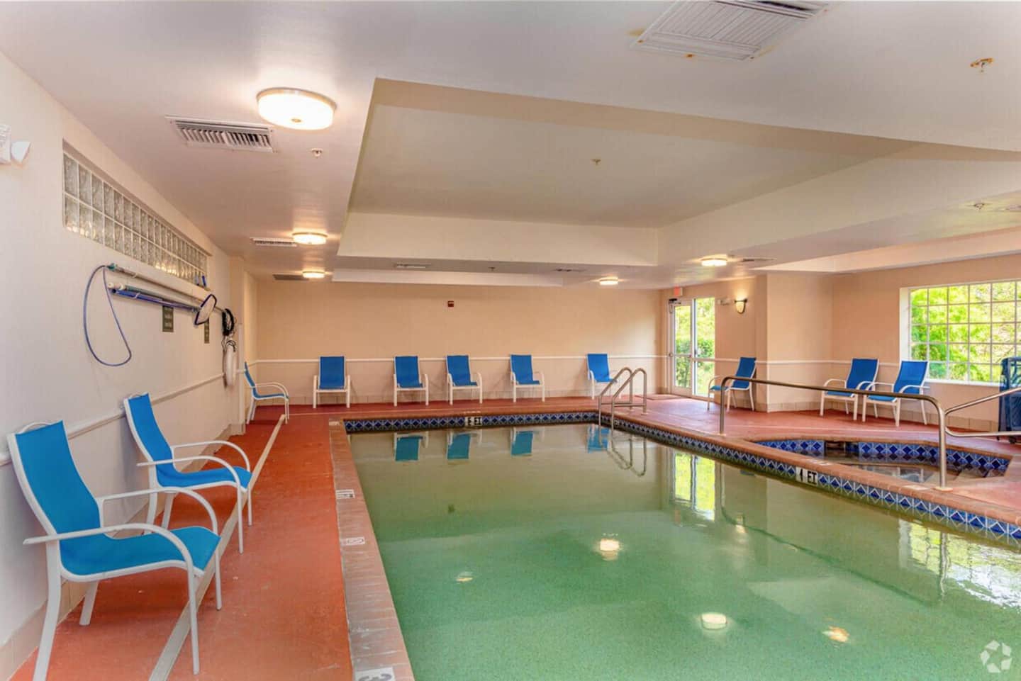 Staywell Inn & Suites I-75