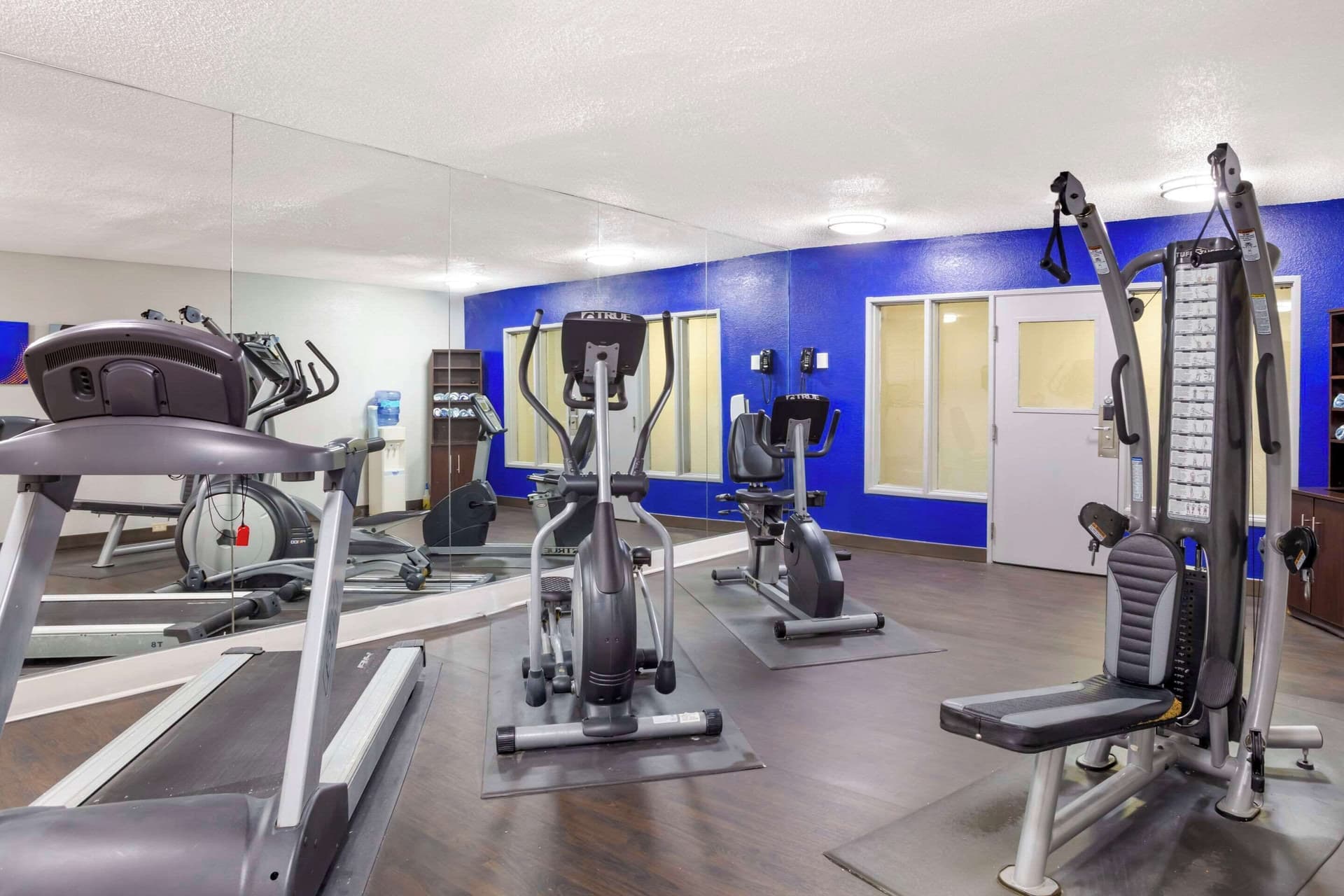 Comfort Suites Nashville Airport - BNA