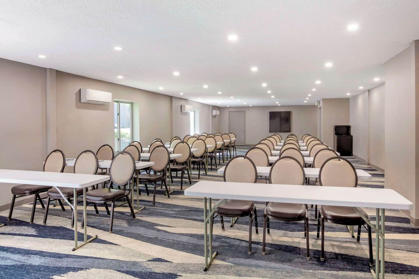 Comfort Suites Nashville Airport - BNA