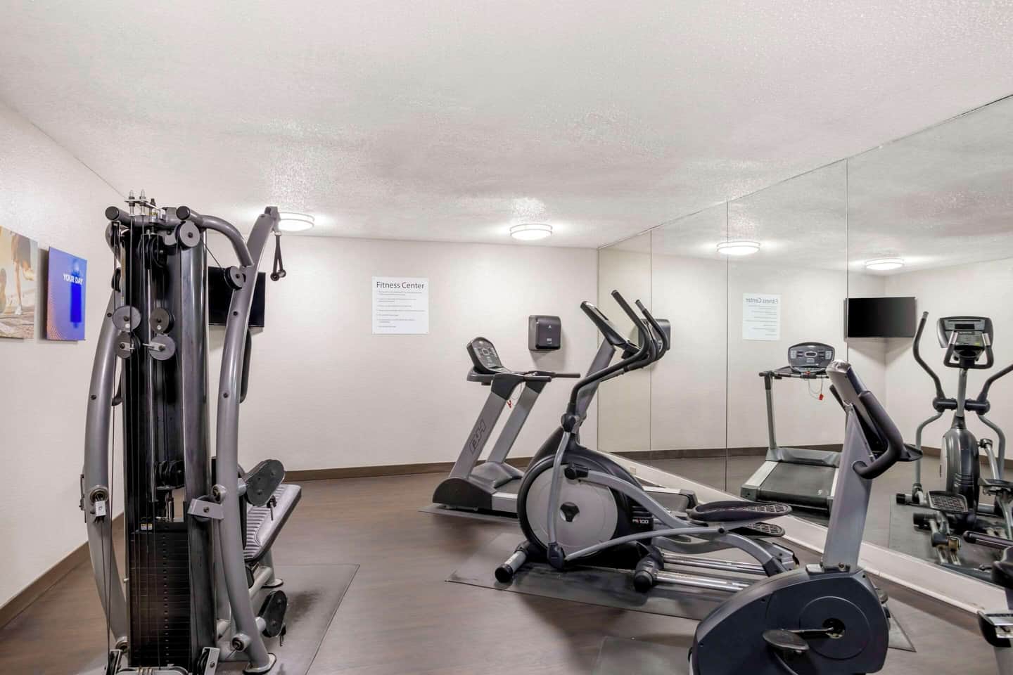 Comfort Suites Nashville Airport - BNA