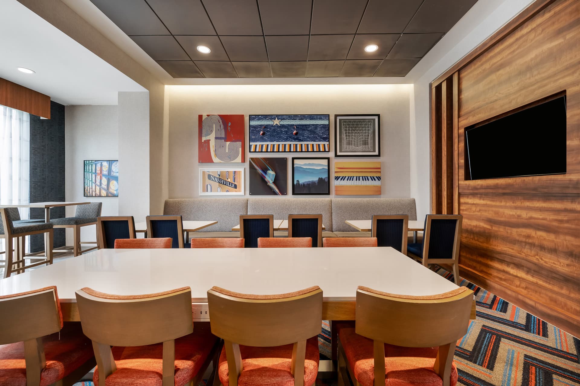 Hampton Inn by Hilton Nashville Airport Century Place