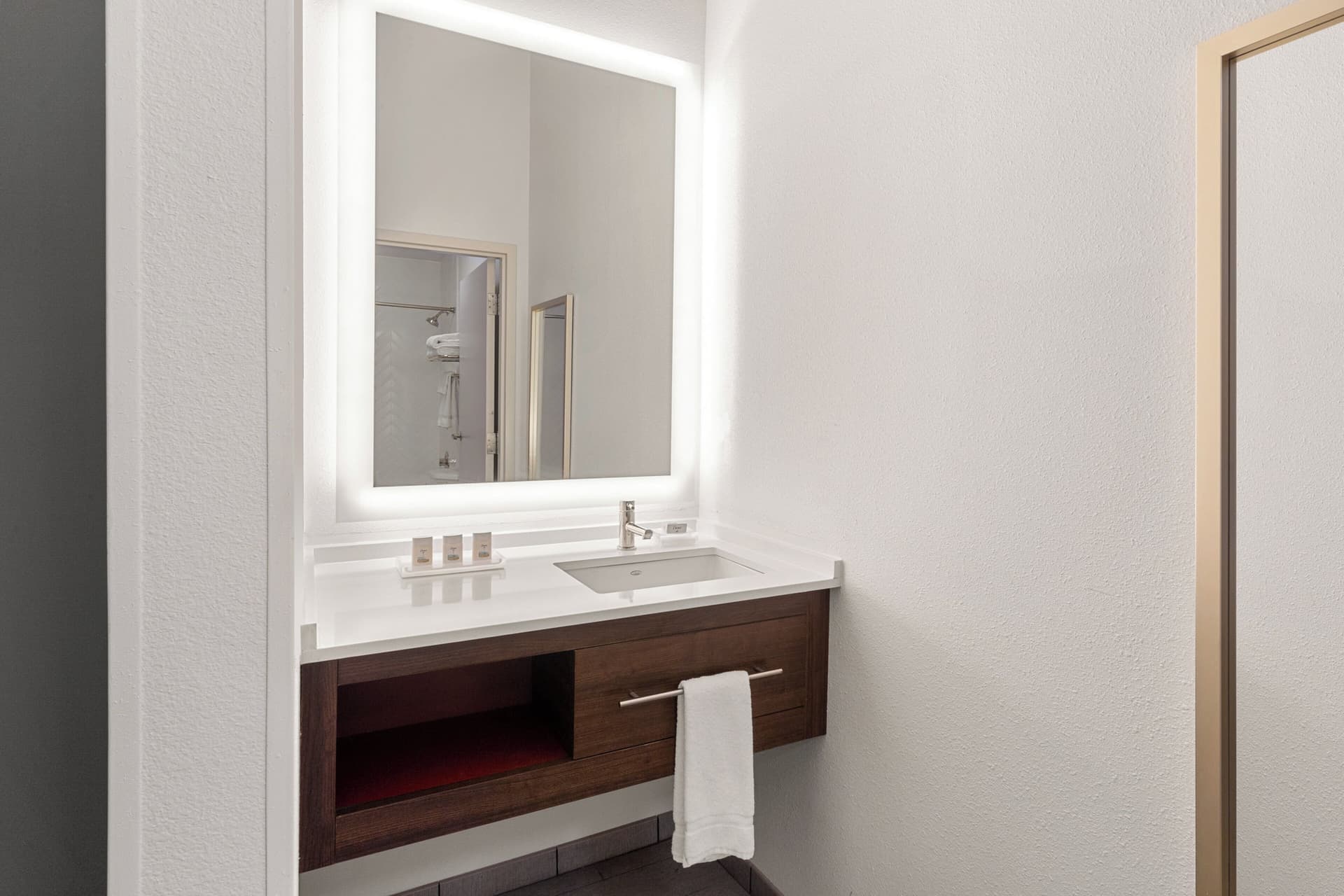 Holiday Inn & Suites Bothell by IHG