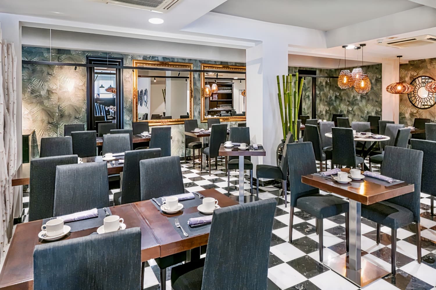 Salles Hotel Aeroport de Girona