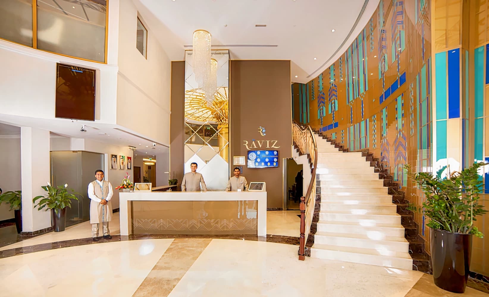 Raviz Center Point Hotel