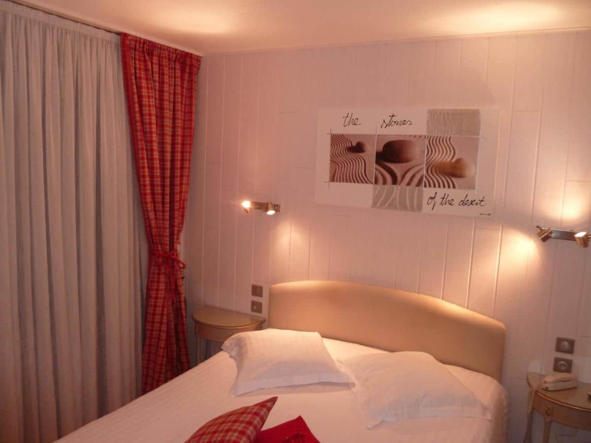 Hotel Restaurant Les Pins Logis