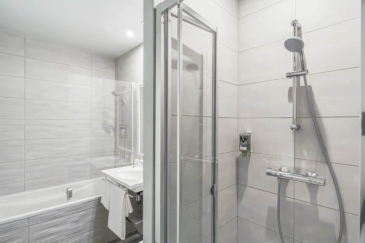 Hotel Mercure Paris Suresnes Longchamp