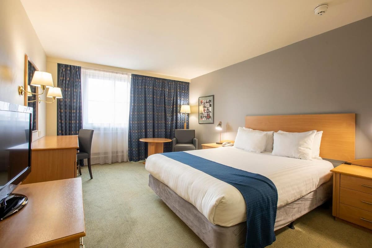 Hotels Near Me hotels-near-me